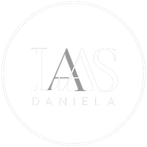 Daniela Laas LOGO weiß